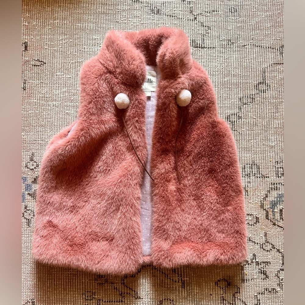 Girls vignette faux fur vest in mauve